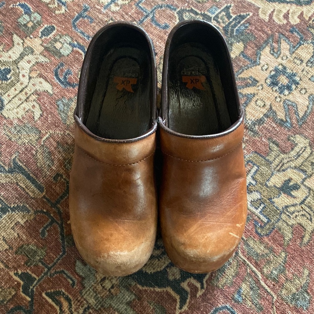Dansko XP clogs brown leather